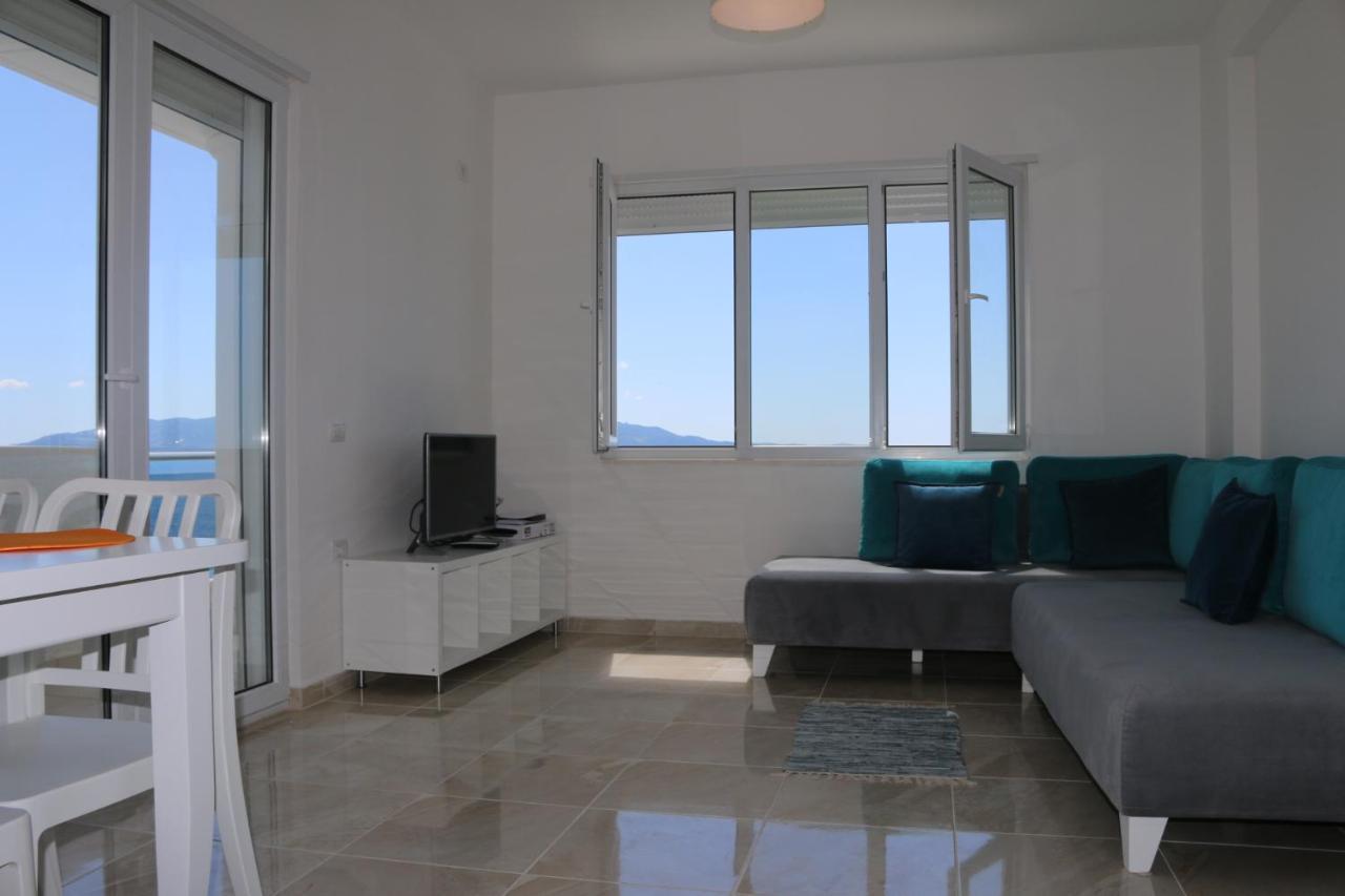 White Sea View Sarandë