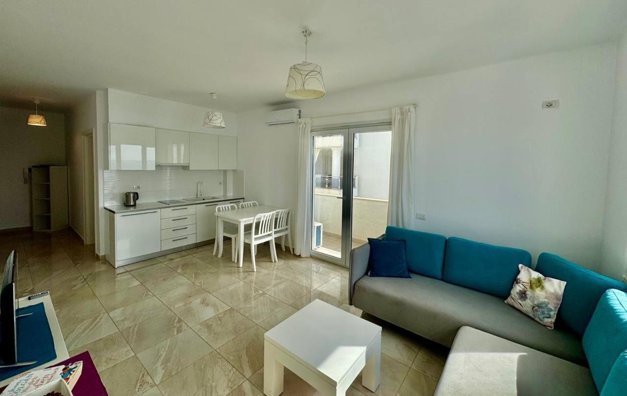 White Sea View Appartement