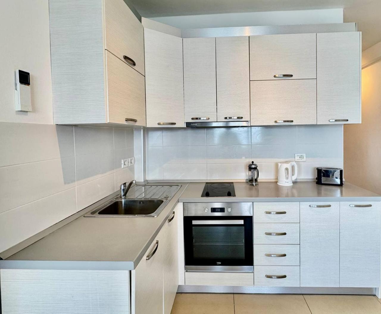 White Sea View Appartement Sarandë