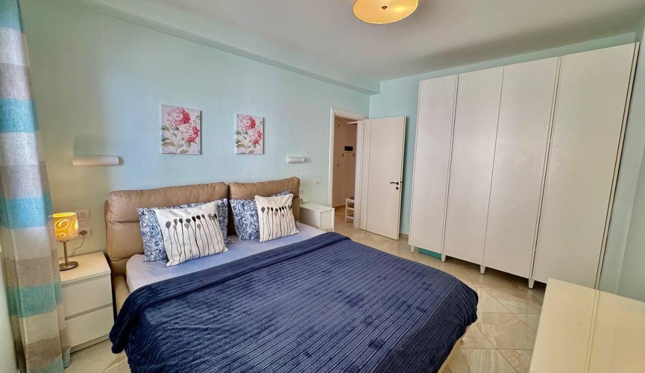 White Sea View Appartement Sarandë