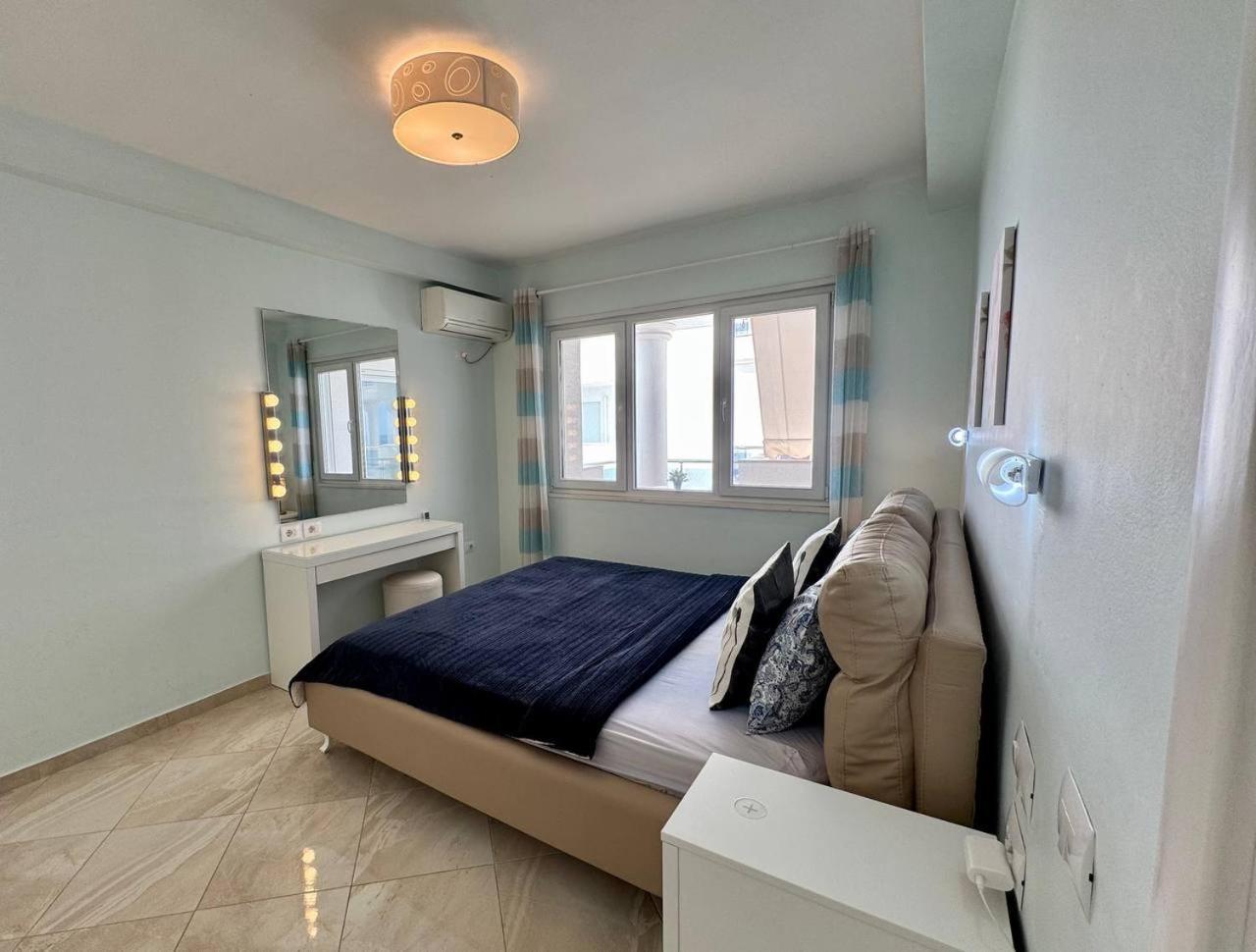 White Sea View Appartement